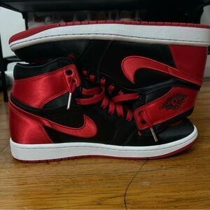 Jordan 1 Satin Bred Toe